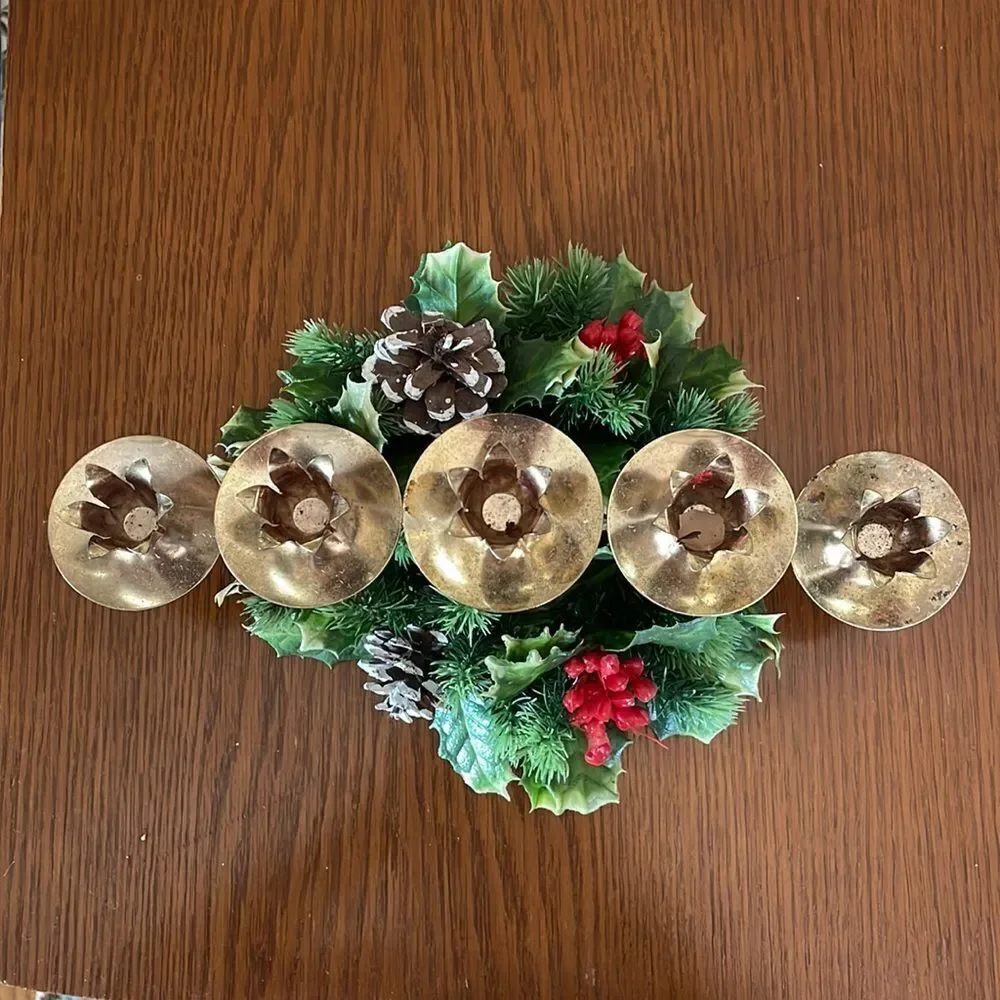Vtg‎ gold metal Christmas candle holder with greenery